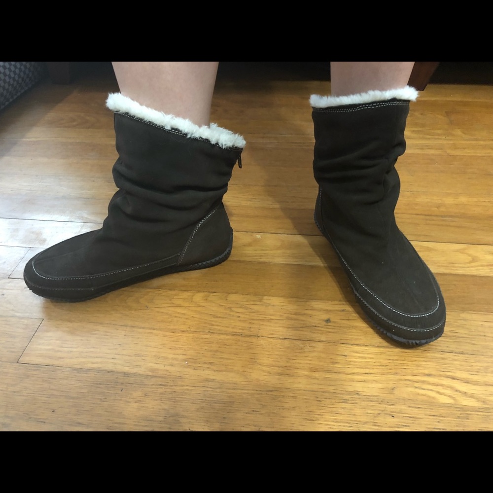 Rocket Dog brown suede ankle booties
